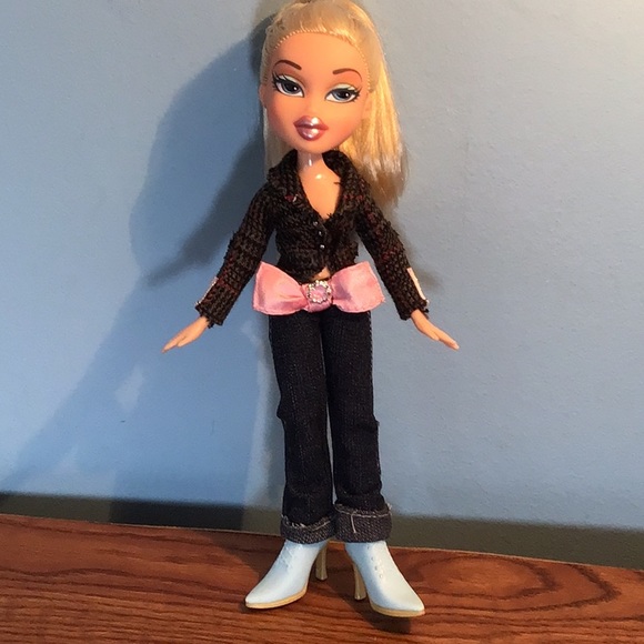 Bratz vintage 2001 doll excellent condition - Picture 1 of 5